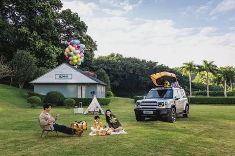 V27为全家开启更大的“诗与远方”冰球突破平台诠释家庭新硬派iCAR(图3)